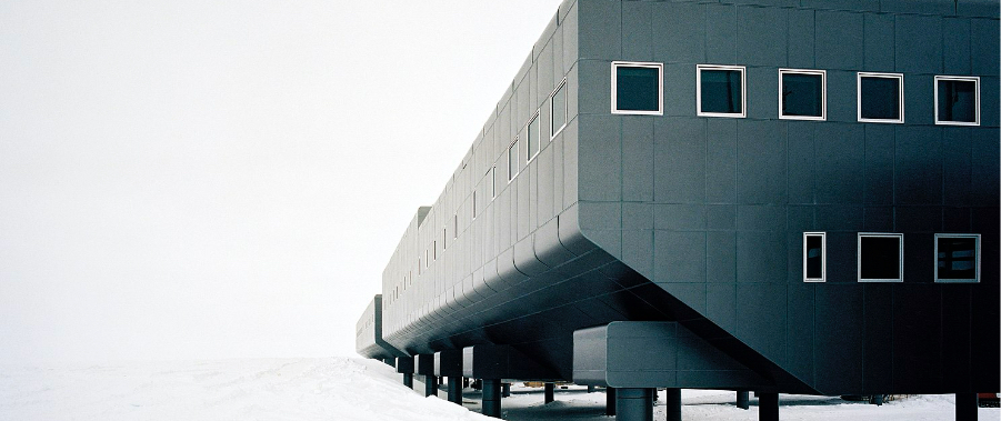 The station at the south pole is built of SIP panels.